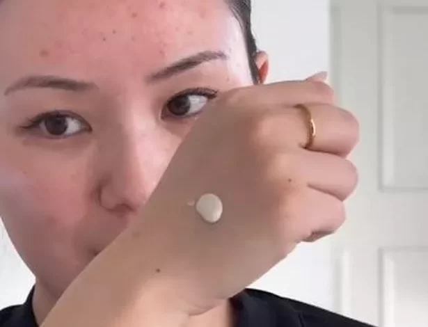 Woman ditches foundation for colour-changing sunscreen that adapts to skin tone
