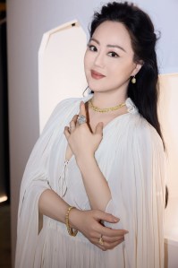 Teresa Cheung attends De Beers' Inspired by Nature exhibition in Shanghai