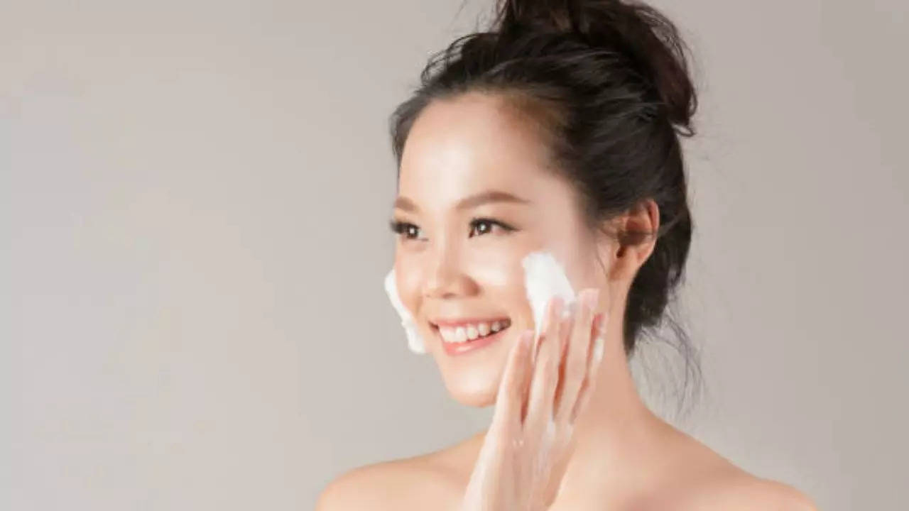 Korean Beauty Trend: What Is Double Cleansing And Why You Must Add It To Your Skincare Routine?