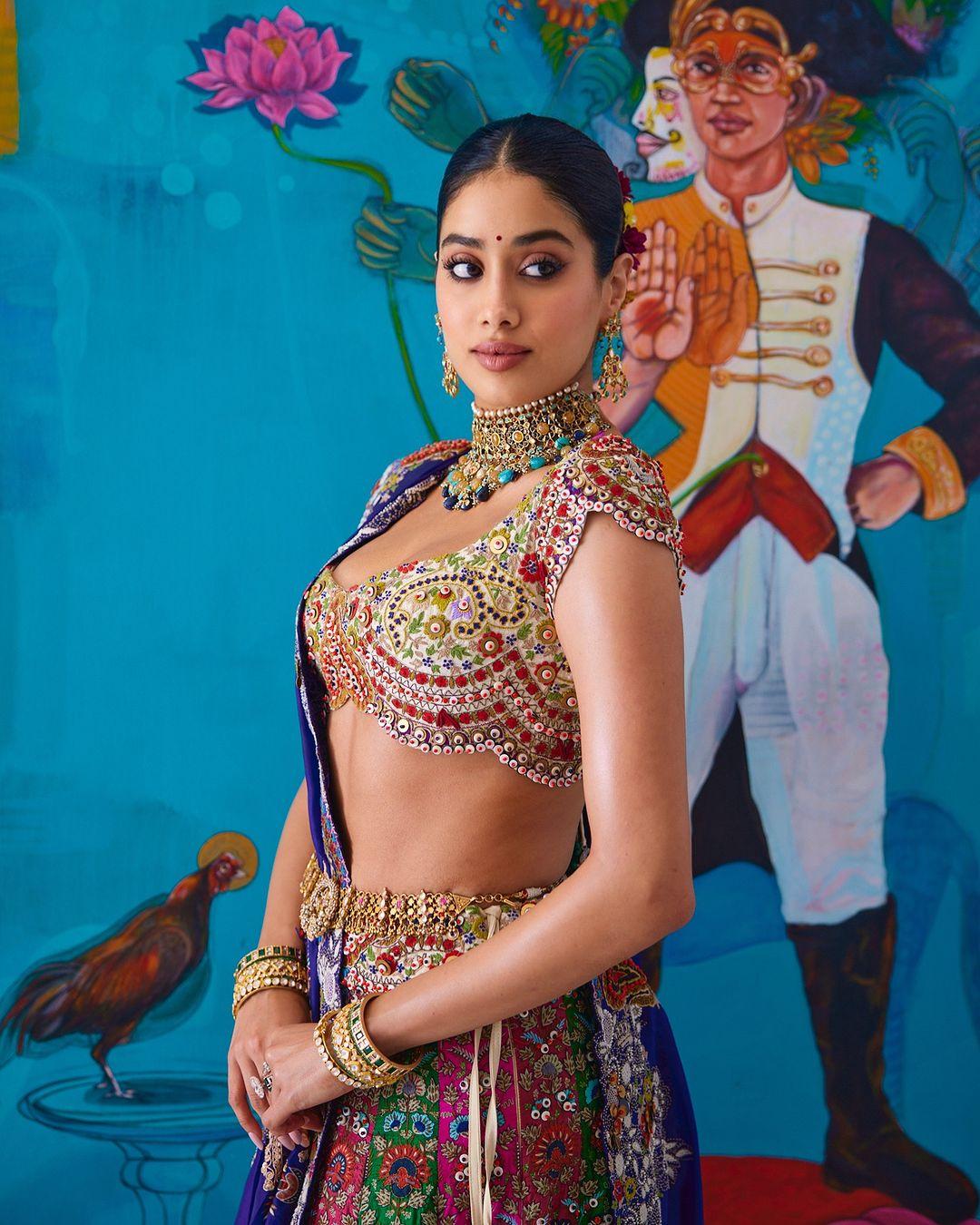 She accessorized with a gold kamarbandh, enhancing the outfit's traditional appeal with applique work and scalloped edges that highlight its cultural richness.