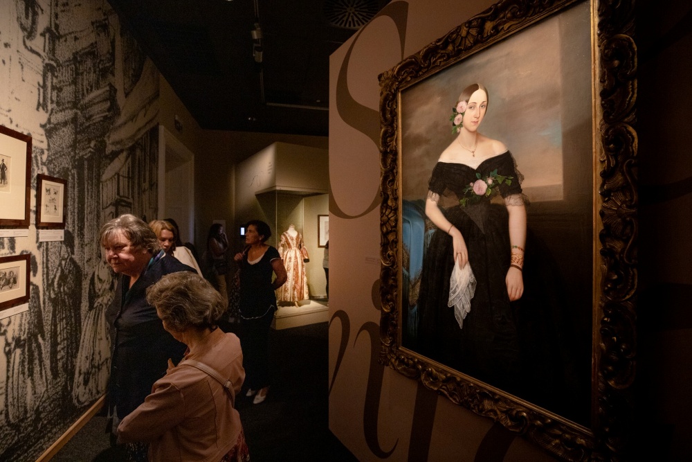 Fashion and Culture of the 1840s on Show at New Budapest Exhibition