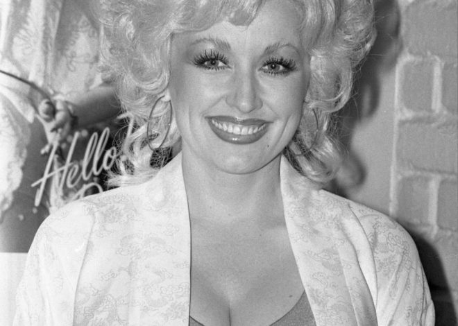 Dolly Parton to launch a make-up line, Dolly Beauty. Hair care next?