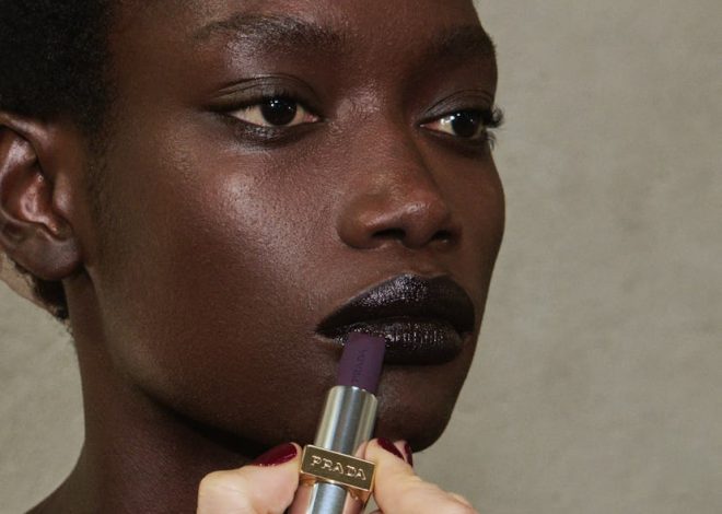 Retro Curls, Black Cherry Lips, & More Top Beauty Trends From Milan Fashion Week