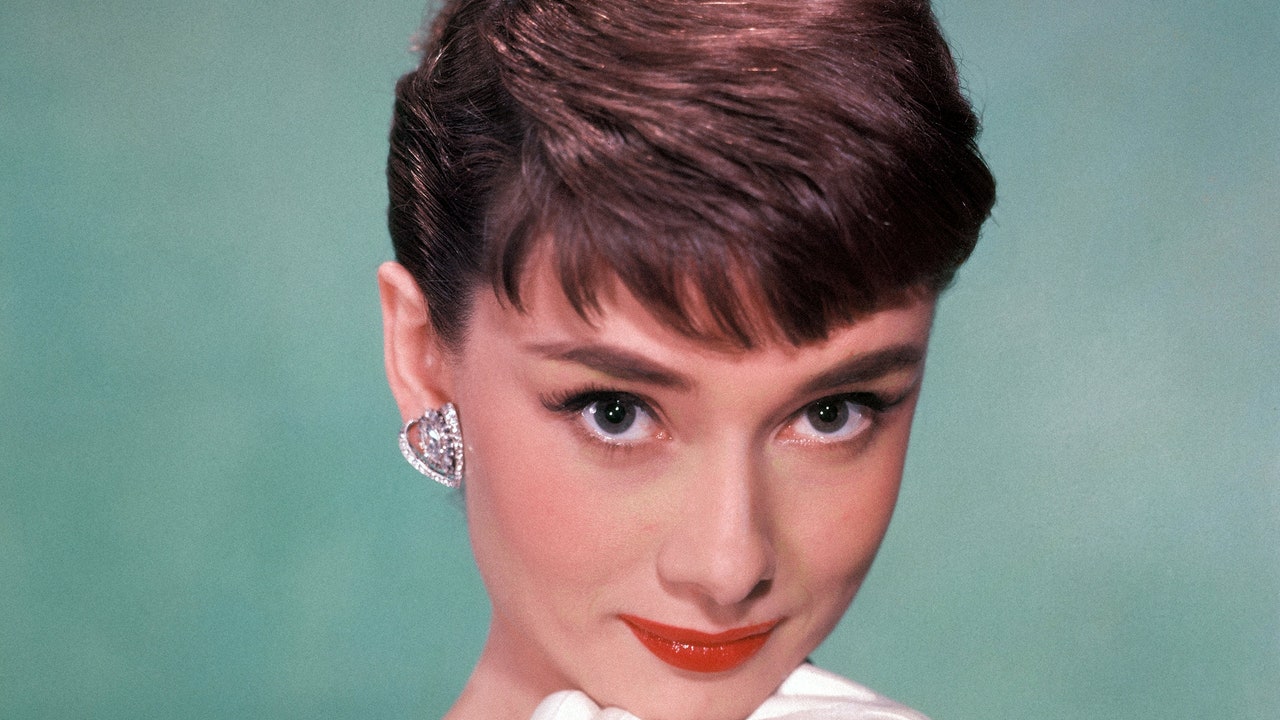 Audrey Hepburn’s Beauty Routine, From a Vintage Issue of Vogue